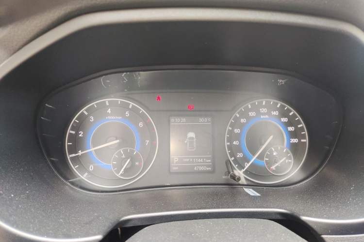 Used Dongfeng Fengon S560 2018 1.8L CVT Elite Model 7 Seats Instrument Cluster