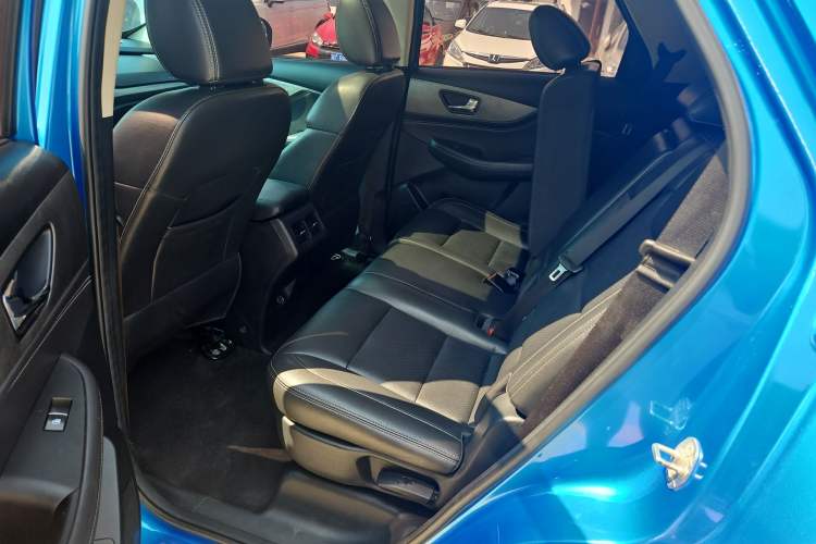 Used Dongfeng Fengon S560 2018 1.8L Manual Comfort 7-Seater Interior 1