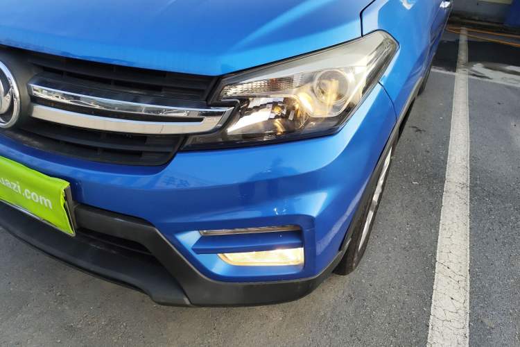 Used Dongfeng Fengon S560 2018 1.8L CVT Elite Model 7 Seats Left Front Headlight