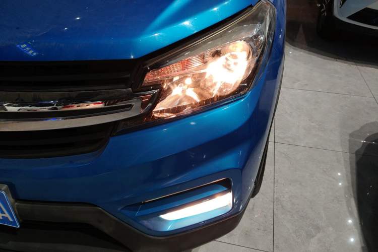 Used Dongfeng Fengon S560 2018 1.8L CVT Elite Model 7 Seats Left Front Headlight