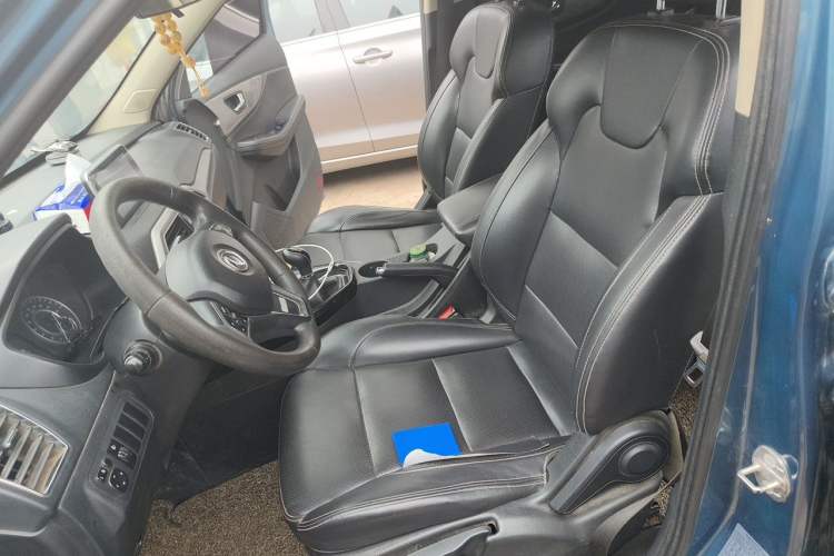 Used Dongfeng Fengon S560 2018 1.8L Manual Comfort 7-Seater Left Front Seat