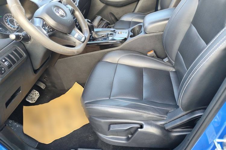 Used Dongfeng Fengon S560 2018 1.8L CVT Elite Model 7 Seats Left Front Seat