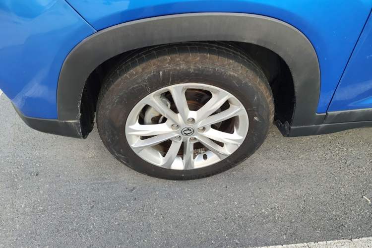 Used Dongfeng Fengon S560 2018 1.8L CVT Elite Model 7 Seats Left Front Wheel Hub