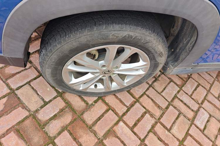 Used Dongfeng Fengon S560 2018 1.8L CVT Elite Model 7 Seats Left Front Wheel Hub