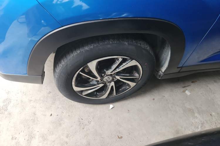 Used Dongfeng Fengon S560 2018 1.8L Manual Comfort 5-Seater China V Standard Left Front Wheel Hub