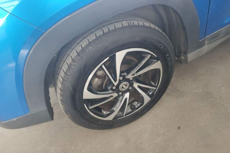Used Dongfeng Fengon S560 2018 1.8L Manual Comfort 5-Seater China V Standard Left Front Wheel Hub