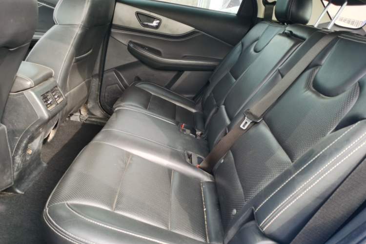 Used Dongfeng Fengon S560 2018 1.8L Manual Comfort 7-Seater Left Rear Seat