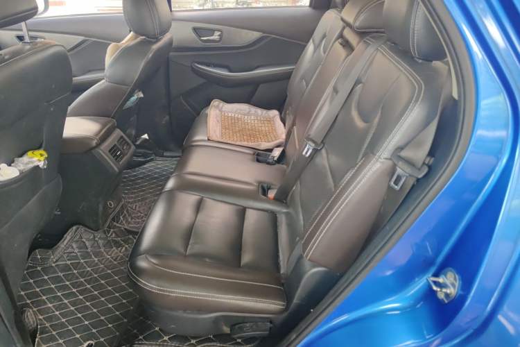 Used Dongfeng Fengon S560 2018 1.8L CVT Smart Connect 7-Seater Left Rear Seat
