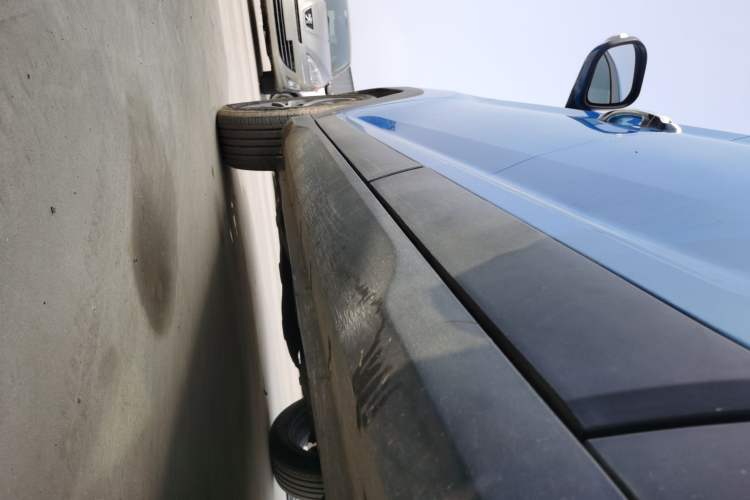 Used Dongfeng Fengon S560 2018 1.8L Manual Comfort 7-Seater Left Side Sill