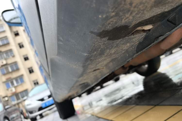 Used Dongfeng Fengon S560 2018 1.8L CVT Elite Model 7 Seats Left Side Sill