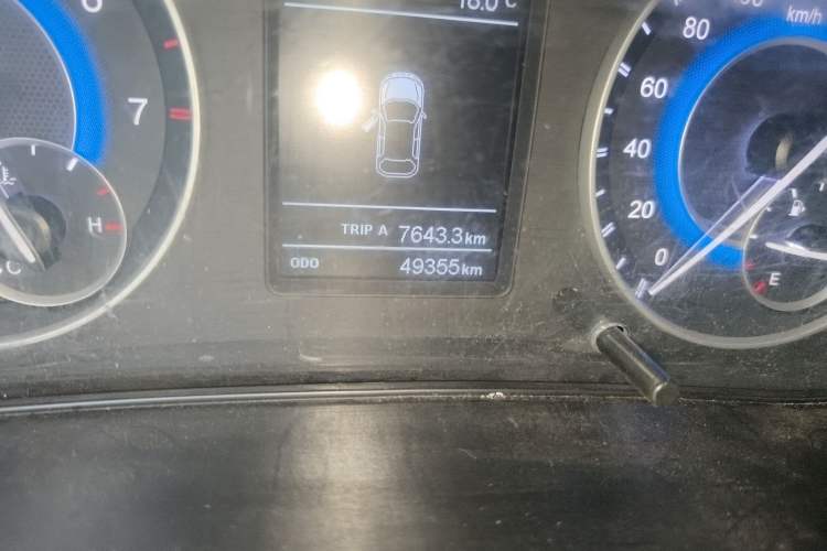 Used Dongfeng Fengon S560 2018 1.8L Manual Urban Model 7 Seats Odometer Close Up