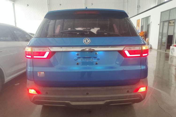 Used Dongfeng Fengon S560 2018 1.8L Manual Comfort 5-Seater China V Standard Rear
