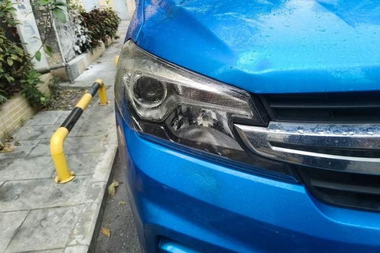 Used Dongfeng Fengon S560 2018 1.8L Manual Urban Model 7 Seats Right Front Headlight