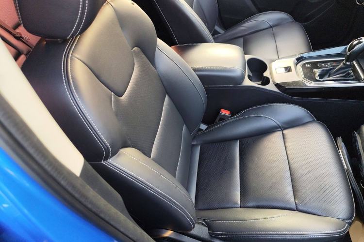 Used Dongfeng Fengon S560 2018 1.8L CVT Elite Model 7 Seats Right Front Seat
