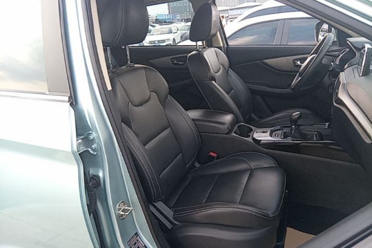 Used Dongfeng Fengon S560 2018 1.8L Manual Luxury 7-Seater Right Front Seat