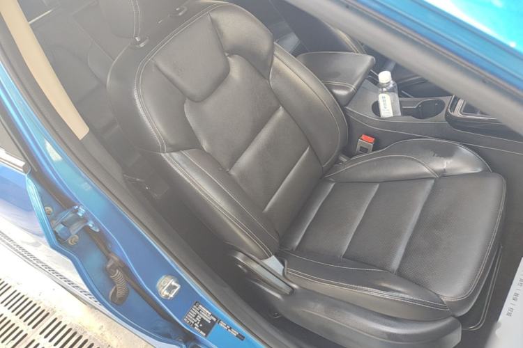 Used Dongfeng Fengon S560 2018 1.8L Manual Comfort 7-Seater Right Front Seat