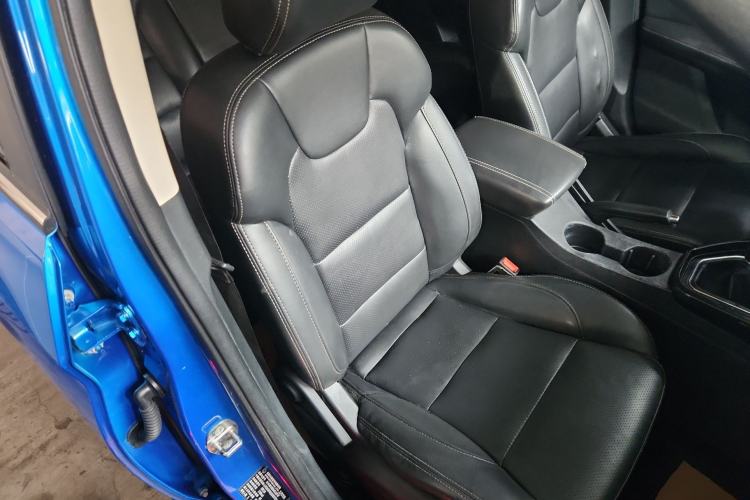 Used Dongfeng Fengon S560 2018 1.8L Manual Comfort 5-Seater China V Standard Right Front Seat