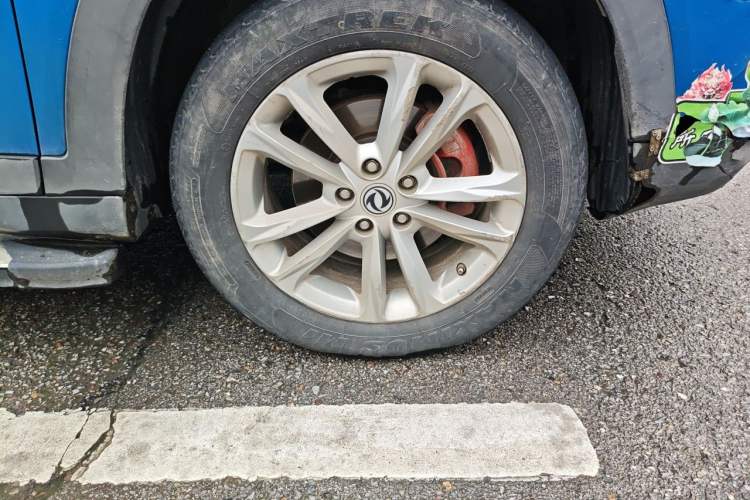 Used Dongfeng Fengon S560 2018 1.8L CVT Elite Model 7 Seats Right Front Wheel Hub