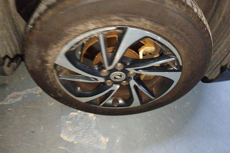 Used Dongfeng Fengon S560 2018 1.8L Manual Luxury 7-Seater Right Front Wheel Hub