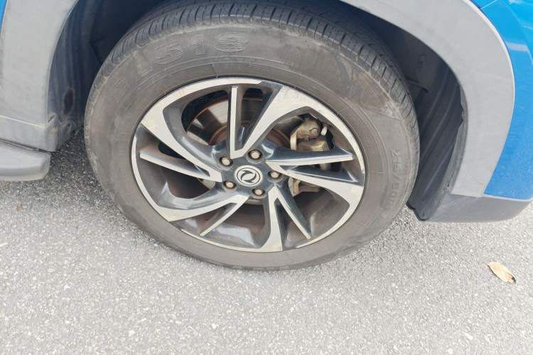 Used Dongfeng Fengon S560 2018 1.8L CVT Smart Connect 7-Seater Right Front Wheel Hub