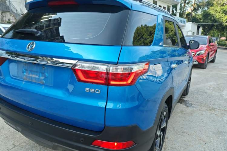Used Dongfeng Fengon S560 2018 1.8L Manual Comfort 7-Seater Right Rear Taillight