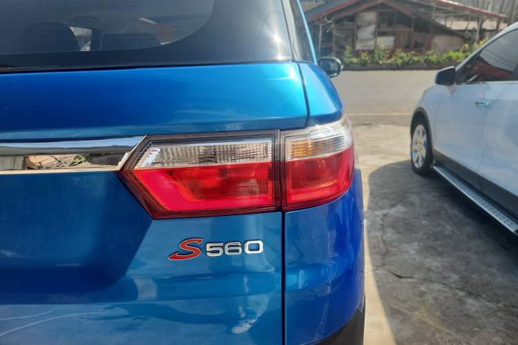 Used Dongfeng Fengon S560 2018 1.8L CVT Urban Model 5 Seats Right Rear Taillight