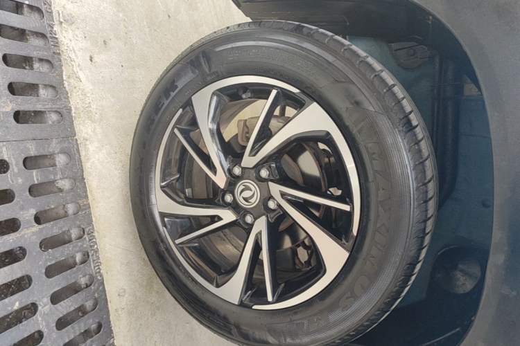 Used Dongfeng Fengon S560 2018 1.8L Manual Comfort 7-Seater Right Rear Wheel Hub