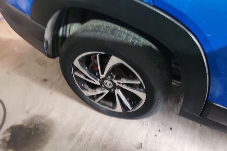 Used Dongfeng Fengon S560 2018 1.8L Manual Comfort 5-Seater China V Standard Right Rear Wheel Hub