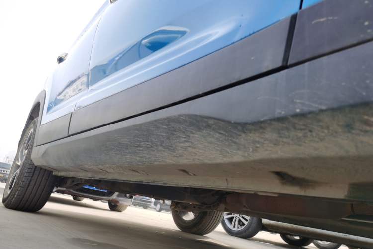 Used Dongfeng Fengon S560 2018 1.8L Manual Comfort 7-Seater Right Side Sill