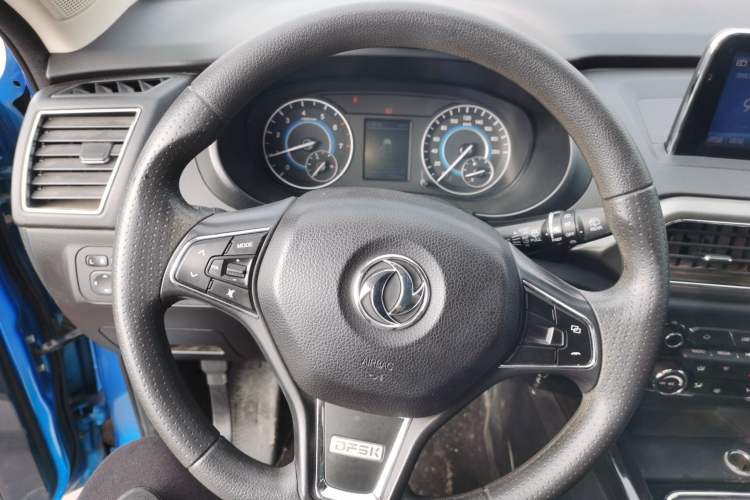 Used Dongfeng Fengon S560 2018 1.8L Manual Comfort 7-Seater Steering Wheel