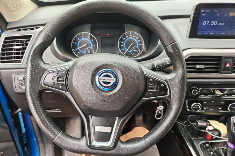 Used Dongfeng Fengon S560 2018 1.8L CVT Elite Model 7 Seats Steering Wheel