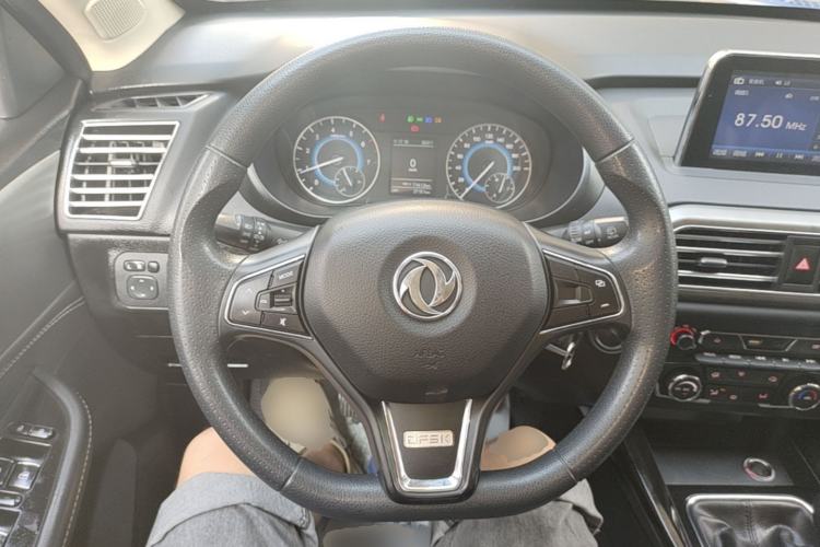 Used Dongfeng Fengon S560 2018 1.8L Manual Comfort 7-Seater Steering Wheel