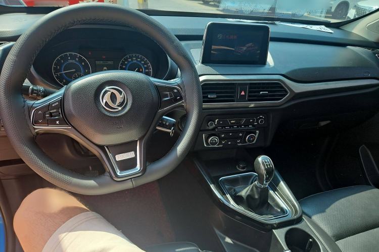 Used Dongfeng Fengon S560 2018 1.8L Manual Comfort 7-Seater Steering Wheel