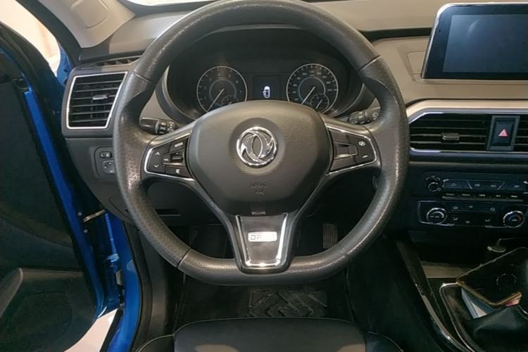 Used Dongfeng Fengon S560 2018 1.8L Manual Comfort 7-Seater Steering Wheel