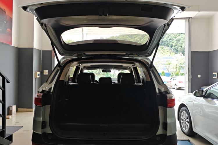 Used Dongfeng Fengon S560 2018 1.8L CVT Prestige Model Trunk