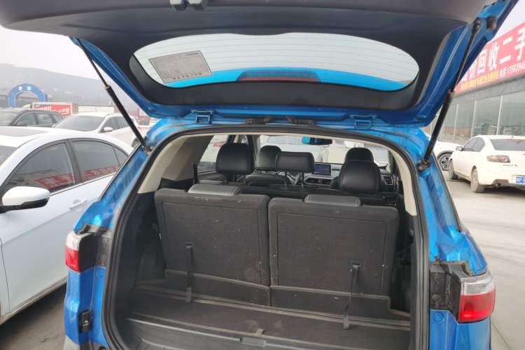Used Dongfeng Fengon S560 2018 1.8L Manual Comfort 7-Seater Trunk