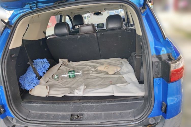 Used Dongfeng Fengon S560 2018 1.8L CVT Smart Connect 7-Seater Trunk