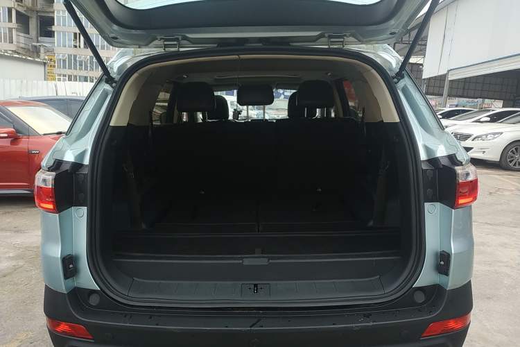 Used Dongfeng Fengon S560 2018 1.8L Manual Luxury 7-Seater Trunk