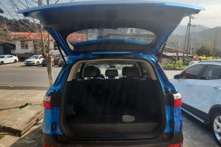 Used Dongfeng Fengon S560 2018 1.8L CVT Urban Model 5 Seats Trunk
