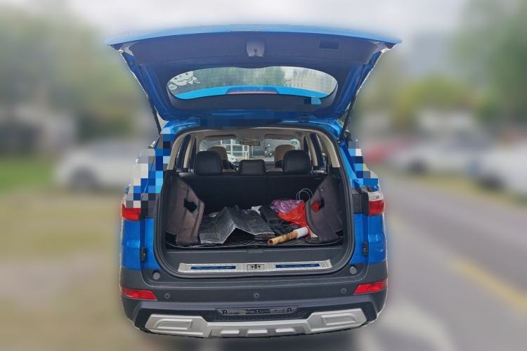 Used Dongfeng Fengon S560 2018 1.8L CVT Smart Connect 7-Seater Trunk