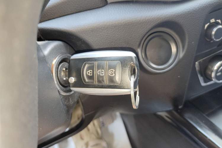 Used Dongfeng Fengon S560 2018 1.8L Manual Comfort 7-Seater Vehicle Key