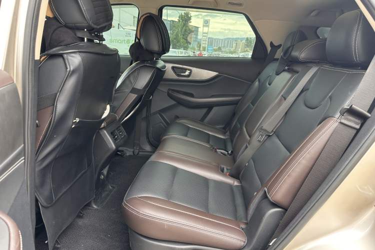 Used Dongfeng Fengon S560 2018 1.8L CVT Smart Connect 7-Seater Headliner