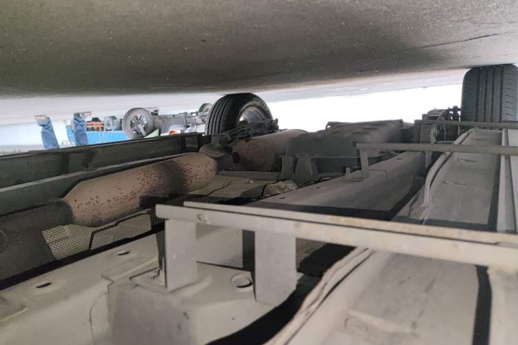 Used Dongfeng Fengon S560 2018 1.8L CVT Elite Model 7 Seats Chassis Front Right