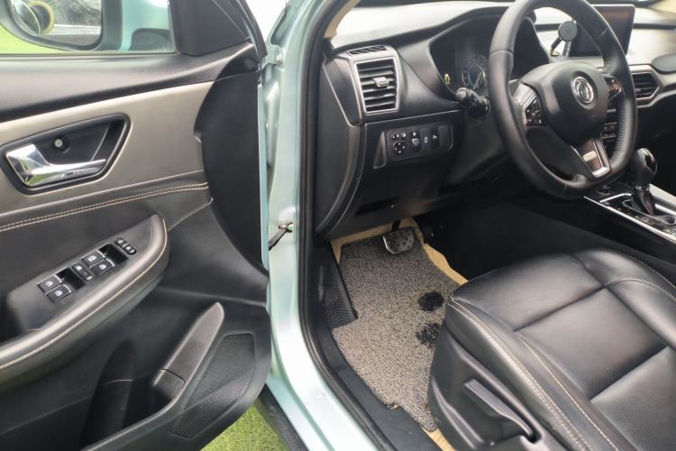 Used Dongfeng Fengon S560 2018 1.8L CVT Prestige Model Driver Seat