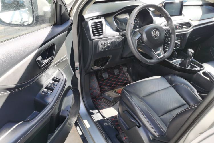Used Dongfeng Fengon S560 2018 1.8L Manual Urban Model 7 Seats Driver Seat