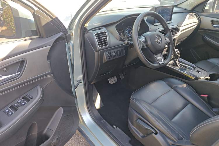 Used Dongfeng Fengon S560 2018 1.8L CVT Elite Model 5 Seats Driver Seat