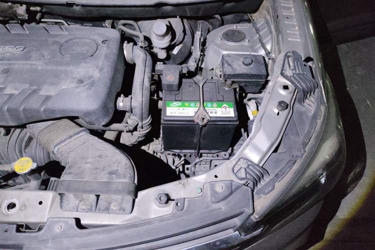 Used Dongfeng Fengon S560 2018 1.8L CVT Elite Model 7 Seats Engine Bay Left