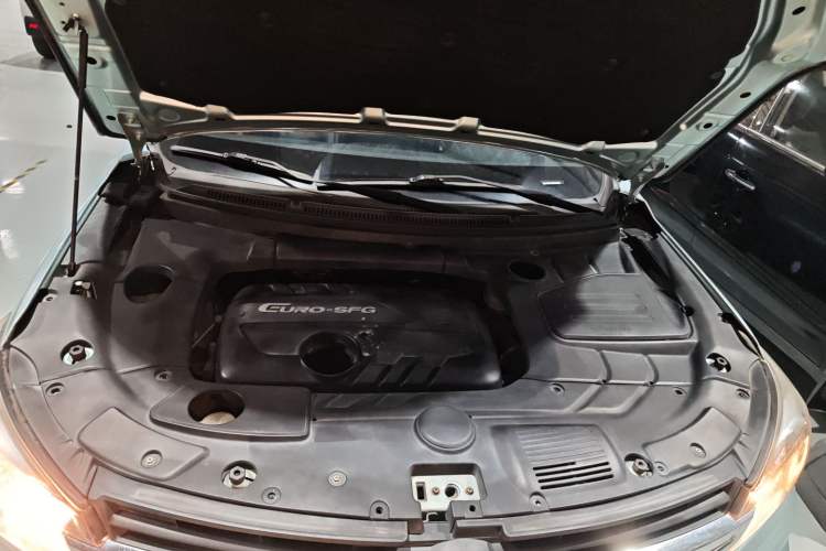 Used Dongfeng Fengon S560 2018 1.8L Manual Comfort 5-Seater China V Standard Engine Bay