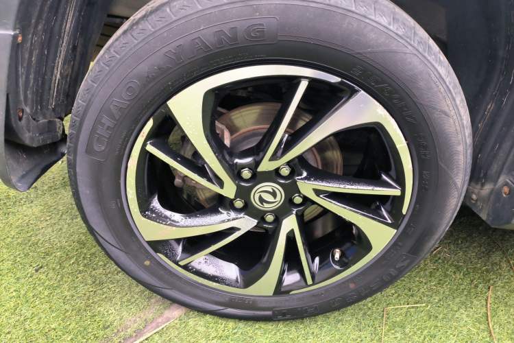 Used Dongfeng Fengon S560 2018 1.8L CVT Prestige Model Exterior 5