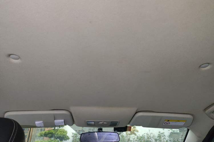 Used Dongfeng Fengon S560 2018 1.8L CVT Elite Model 7 Seats Headliner